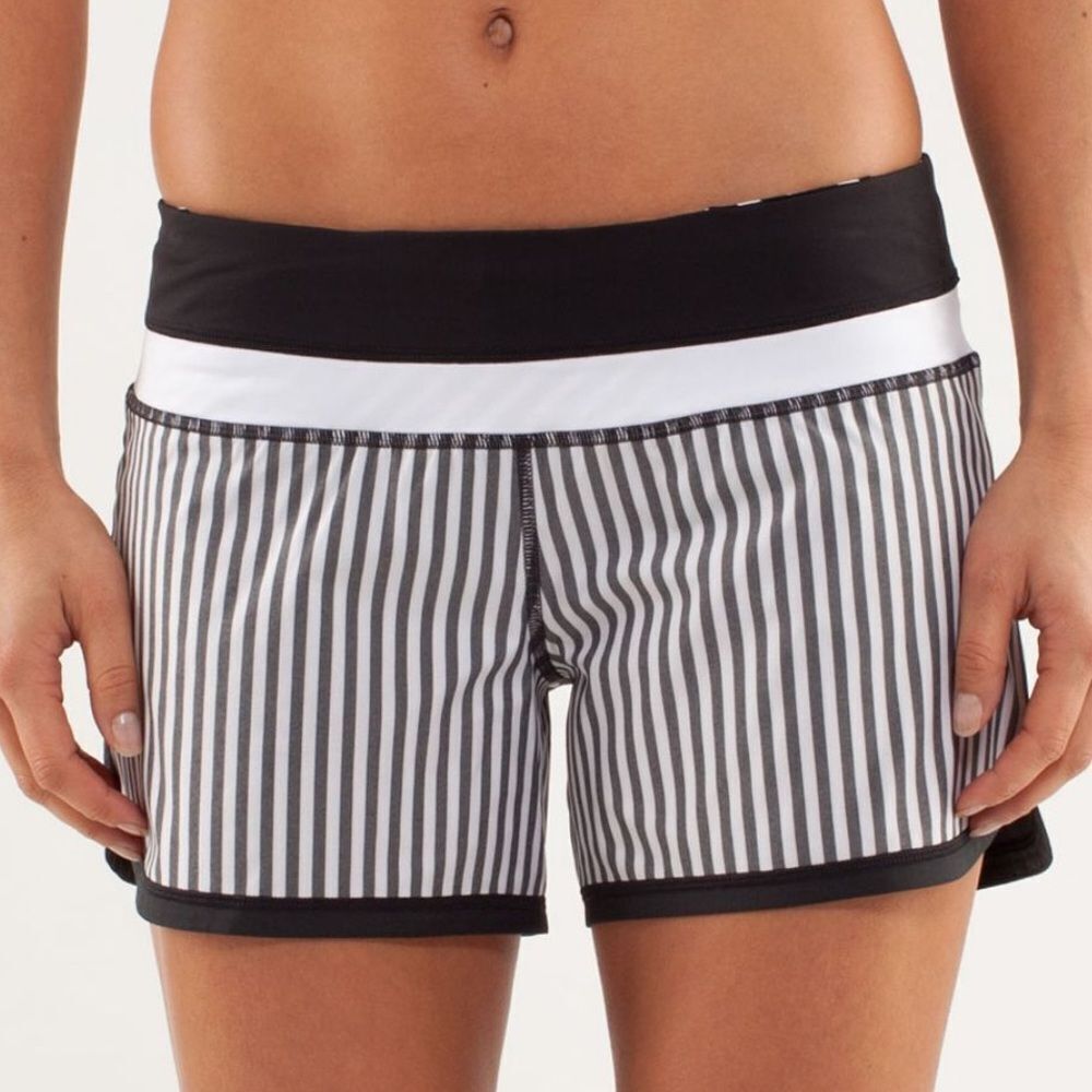 Lululemon groovy run short classic stripe‎